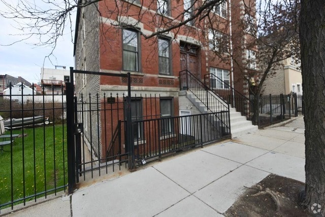 Building Photo - 1248 N Greenview Ave Rental