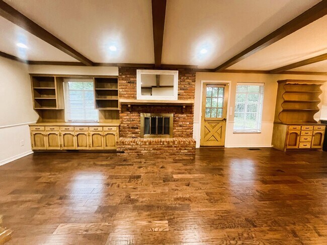 Photo - 3108 NW 62nd St Unit Au2th 1 Investments
