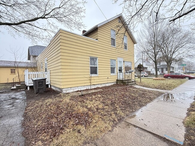 Photo - 843 Bennett St Unit 613