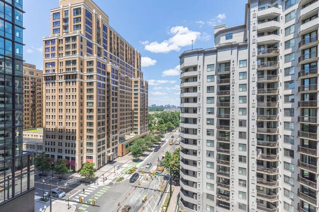 Photo - 1331 S Eads St Unit FL10-ID1024697P