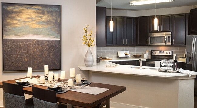 Photo - 3 Waterway Square Pl Unidad ID610.8