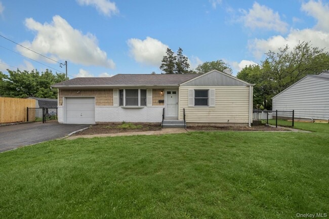 Building Photo - 22 Heath Ln