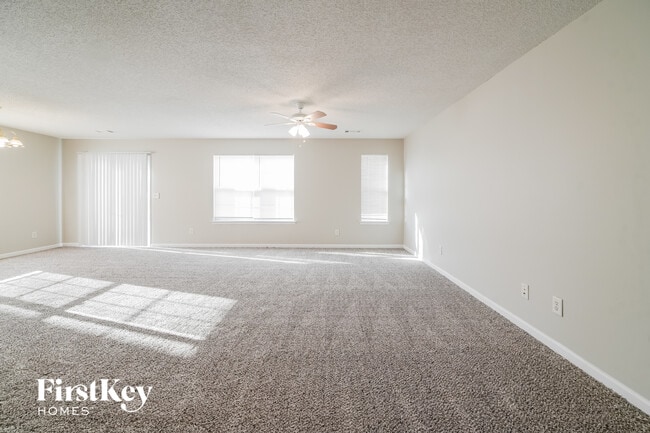 Photo - 6224 Hickory Ln Cir