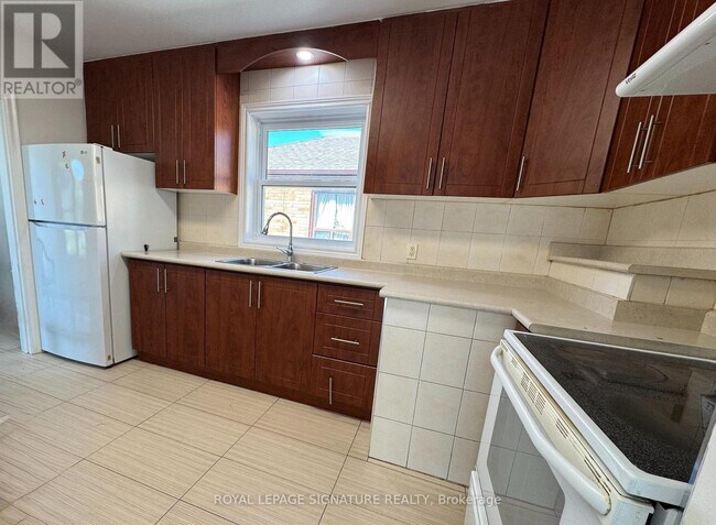 Photo - 130 Budea Crescent