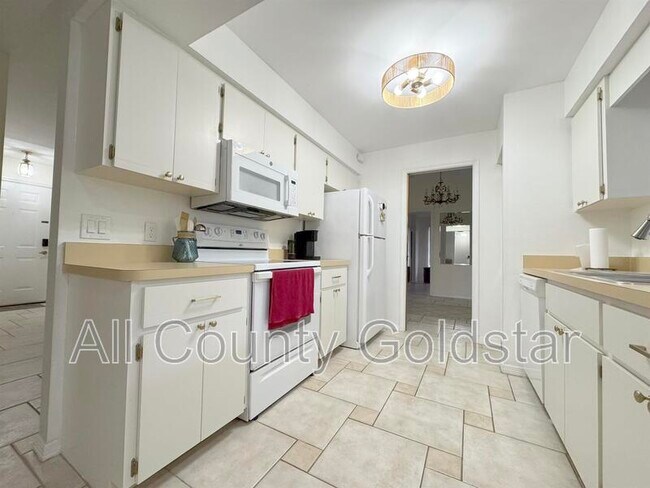 9513 El Campo Ave