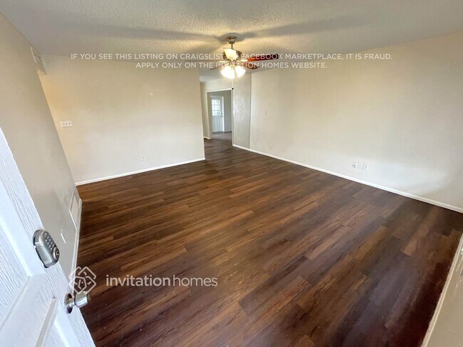 Photo - 8435 W Amelia Ave