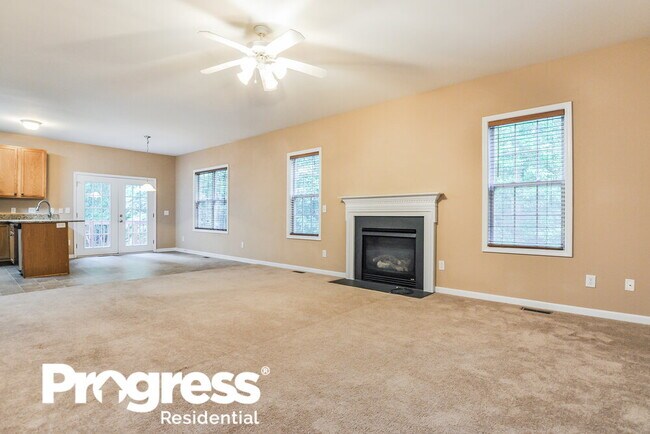 Photo - 136 Roan Dr