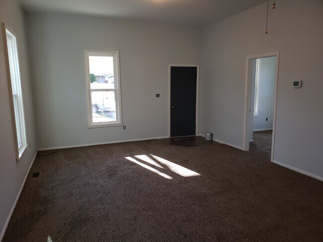 Photo - 316 N Taylor St