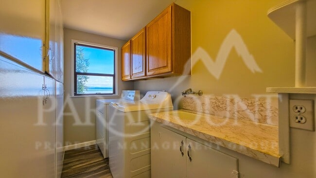 Photo - 2461 1st Ave E