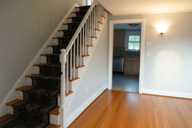 Photo - 112 N Main St