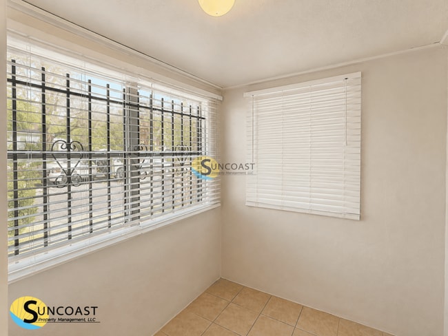 Photo - 2108 Mt Herman St
