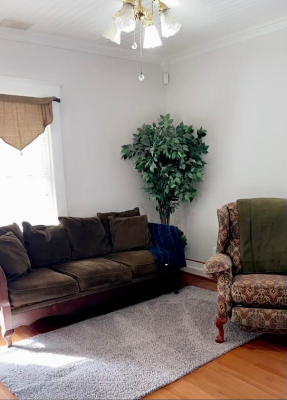 Photo - 2621 Lovick Rd