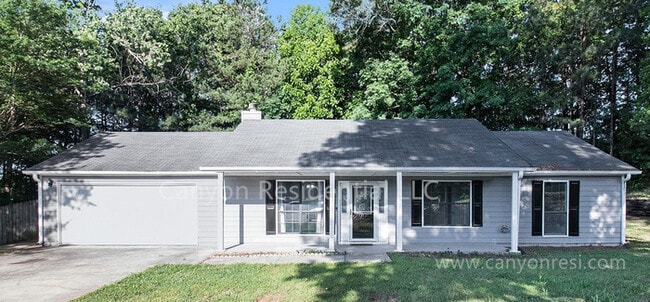 Building Photo - Beautiful 3b Room!Move in ready!
