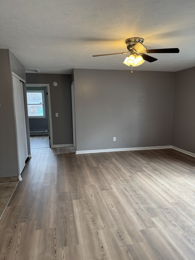 Photo - 5084 North Rd Unidad 1