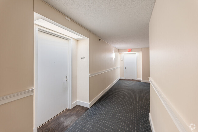 Building Photo - 15 North Beacon St Rental