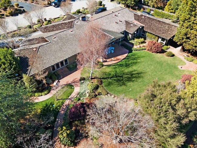 Photo - 30 Genevra Rd