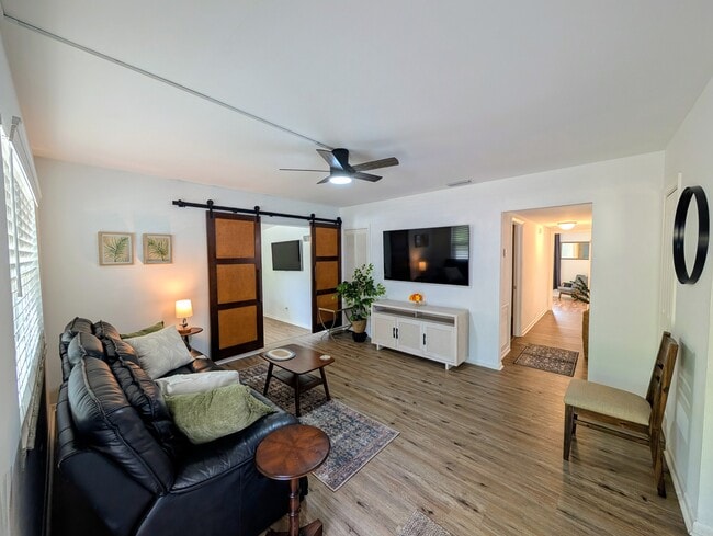 Photo - 4510 N Jamaica St