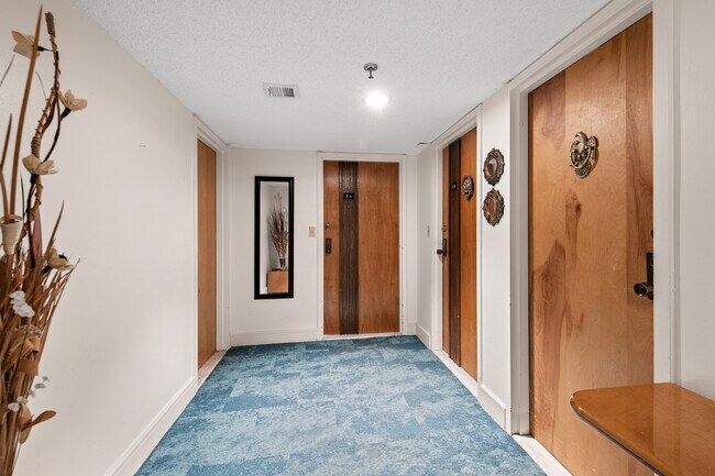 Photo - 9300 Bay Harbor Ter Unit Room for rent