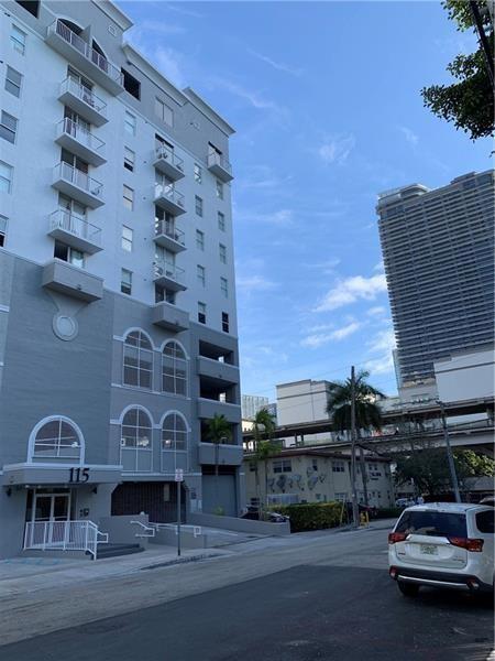 Building Photo - 115 SW 11th St Unit 708 Rental