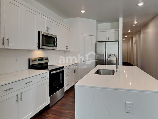 Photo - 17166 W Lawrence Ln