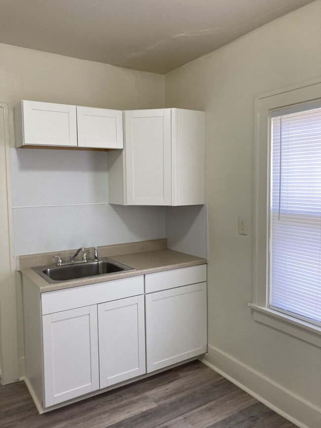 Photo - 817 W Nebraska Ave