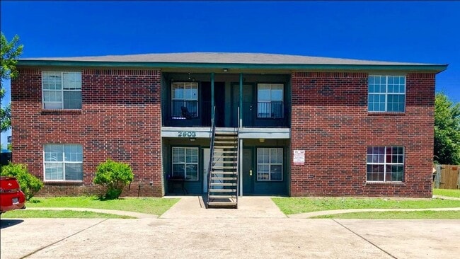 Photo - 2903 cantabrian dr