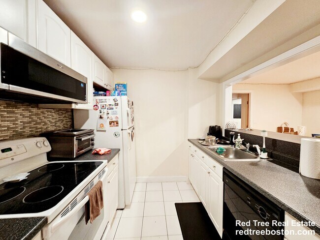 Photo - 94 Pleasant St Unit 1