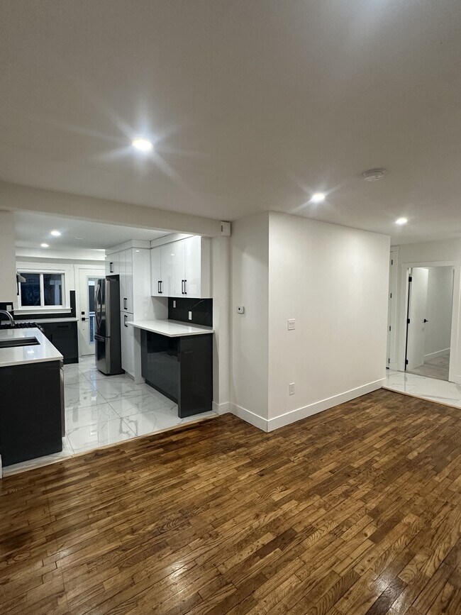 Photo - 24765 Halnor Ave Unité Upper