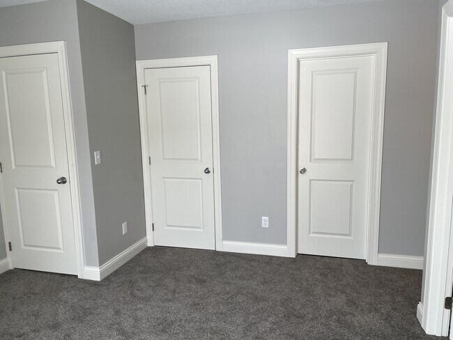 Photo - 18448 English Ave