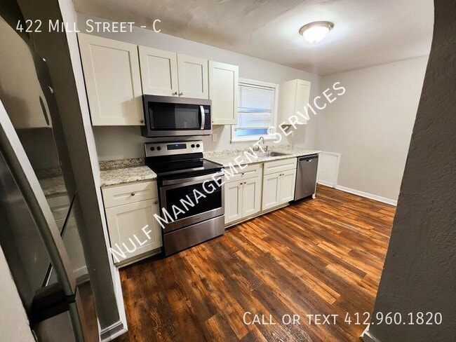 Building Photo - 422 Mill St Unit C