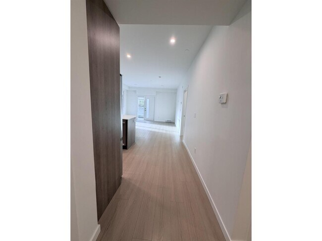 Photo - 10829-10140 140 St Unit 116