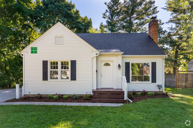 Building Photo - 172 Spartan Ave Rental