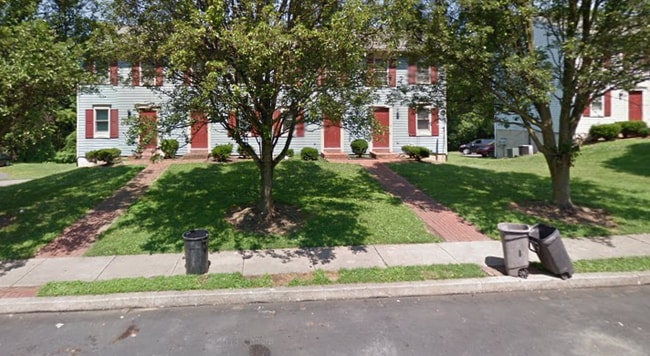 Building Photo - 1633 Chadwick Cir Unit 1633 CHADWICK CIRCLE, D