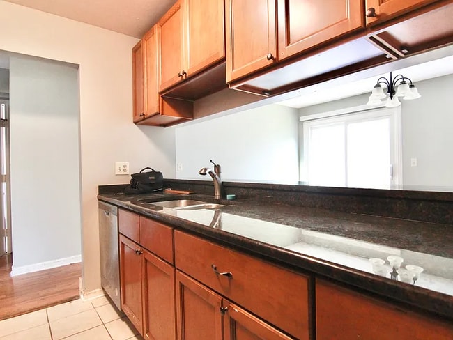 Photo - 1124 Crimson Ct