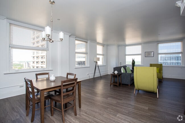 2BR, 2BA - 1492SF - B25U