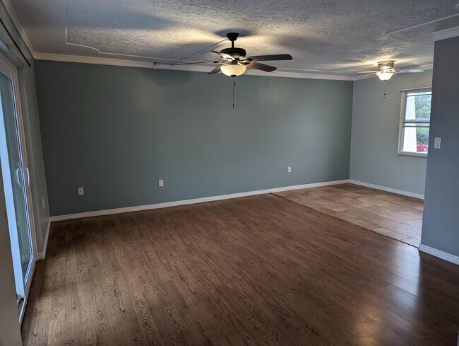 Photo - 3135 Shady Dell Ln