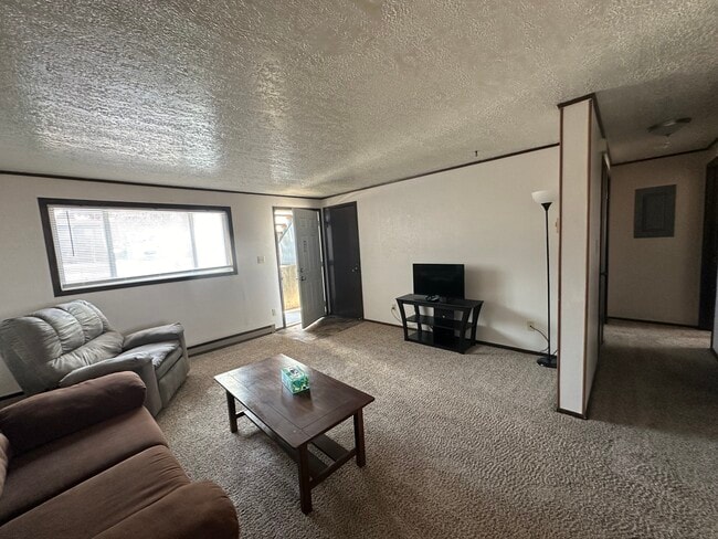 Photo - 718 Miller Ct Unit #B