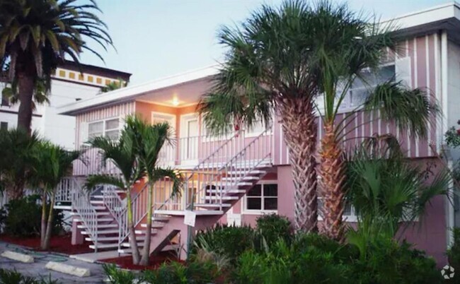 Building Photo - 3675 Gulf Blvd Unit 4 Rental