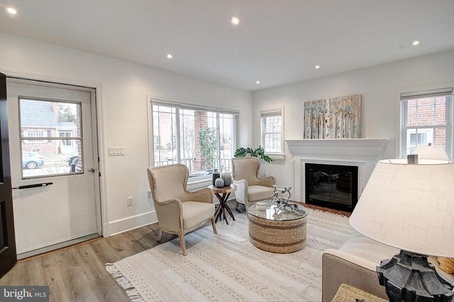 Photo - 102 Frederick Ave