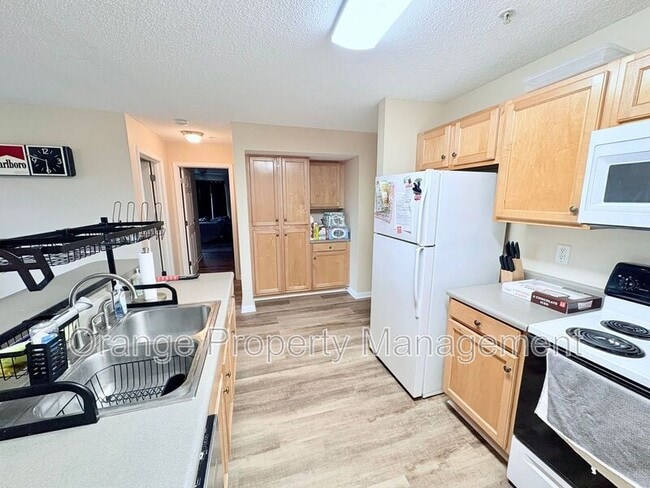 Photo - 1621 Harts Ridge Dr