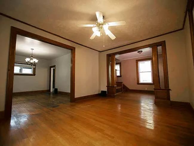 Photo - 910 S 25th St