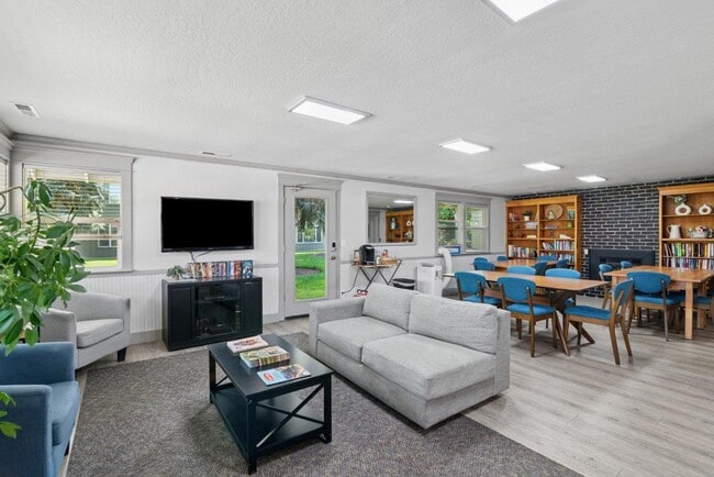 Photo - The Clairmont