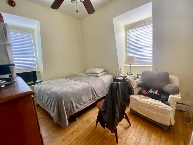 Photo - 743 Parker St Unidad 7