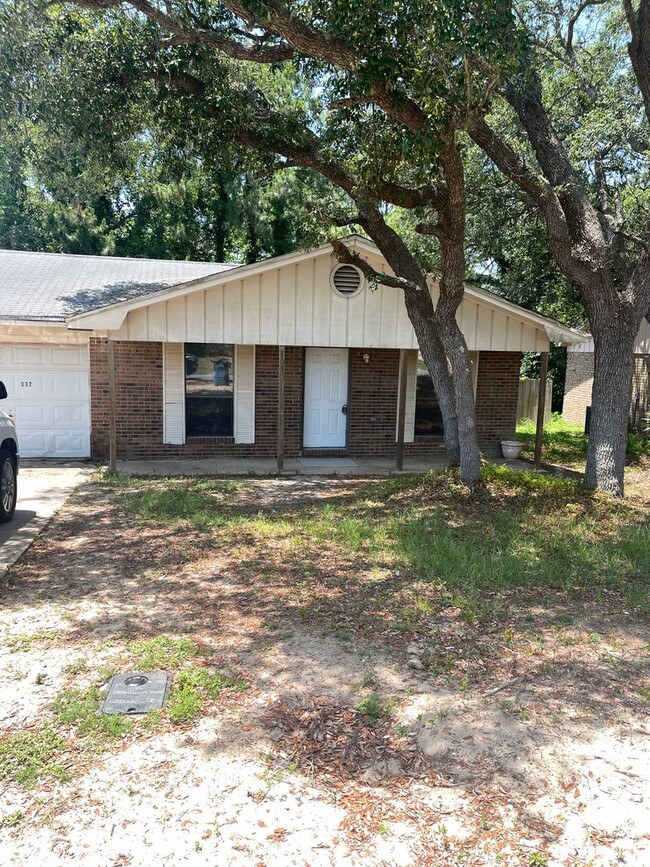 Extremely Nice! 3-Bedroom 2-Bath Home Clos... - Extremely Nice! 3-Bedroom 2-Bath Home Clos...