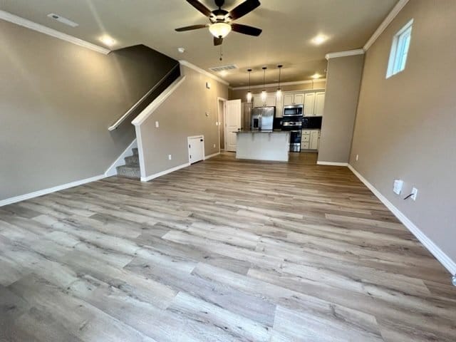 Photo - 892 W Hughes St