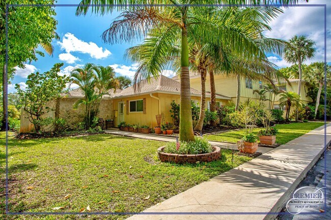 Photo - ***AMAZING LOCATION***NAPLES GET AWAY***CL...