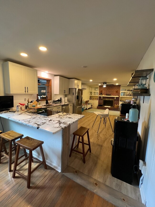 Photo - 57 Irvinville Ln