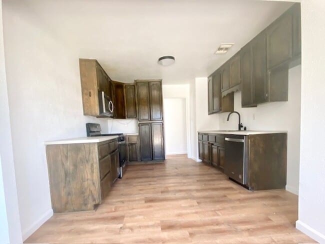 **232 Woodham Ave Barstow** Beautiful Spac... - **232 Woodham Ave Barstow** Beautiful Spac... Casa