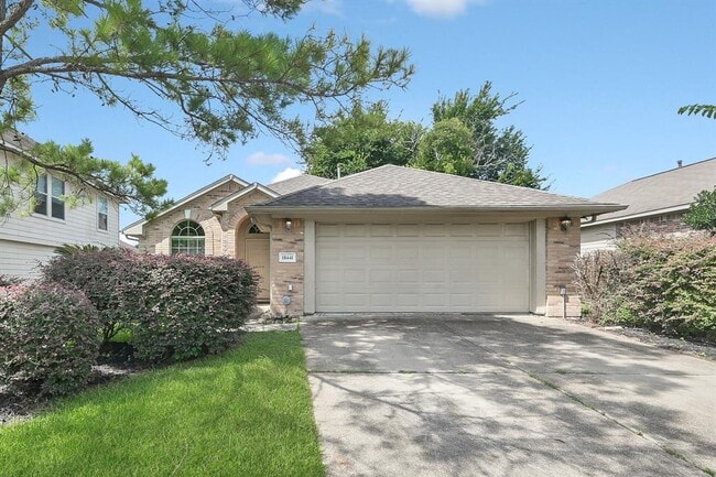 Building Photo - 18441 Sunrise Oaks Ct Rental