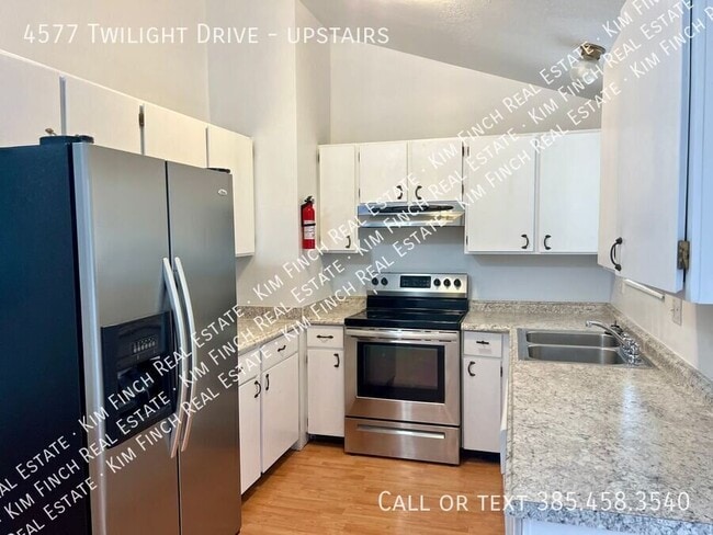 Photo - 4577 Twilight Dr Unit upstairs
